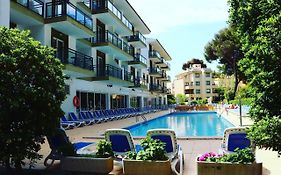 Guya Wave Hotel (Adults Only)